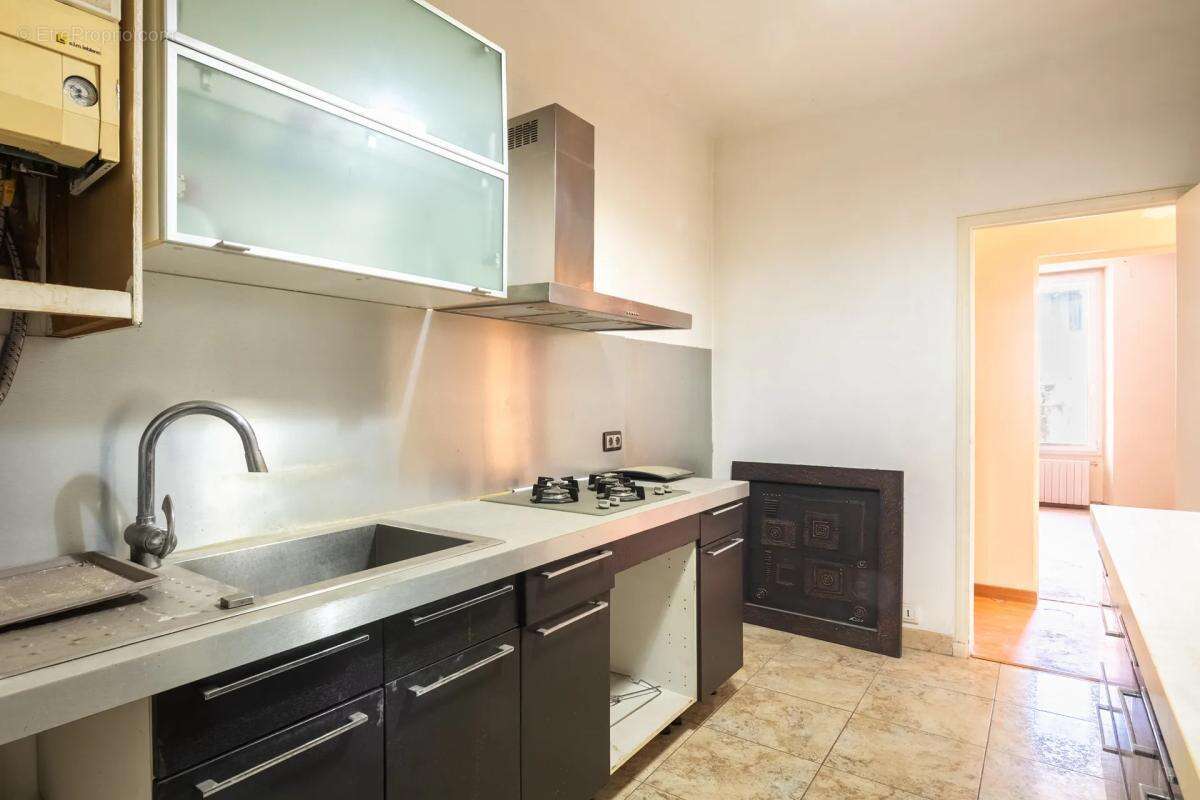 Appartement à MARSEILLE-16E