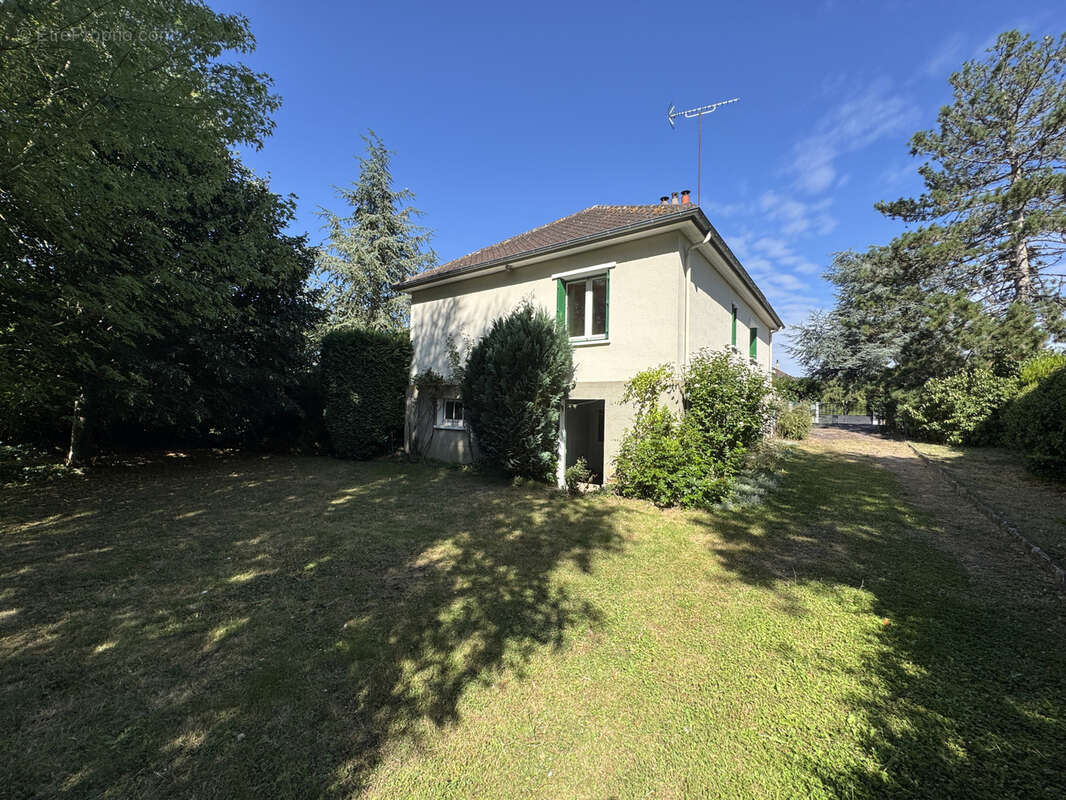 Maison à EZY-SUR-EURE