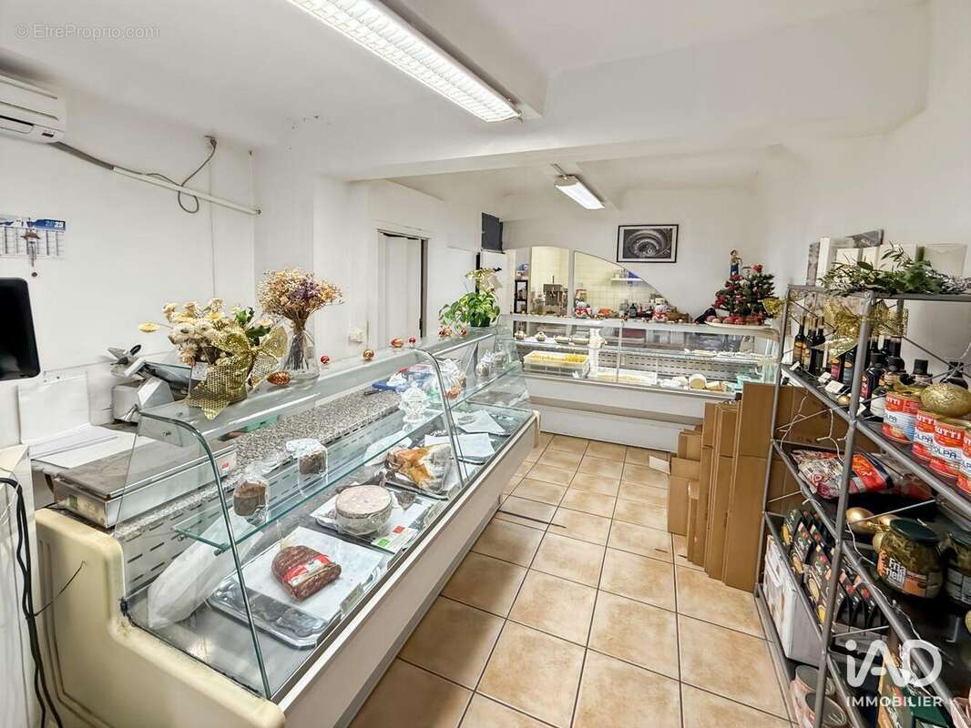 Photo 5 - Commerce à SAINT-MAXIMIN-LA-SAINTE-BAUME