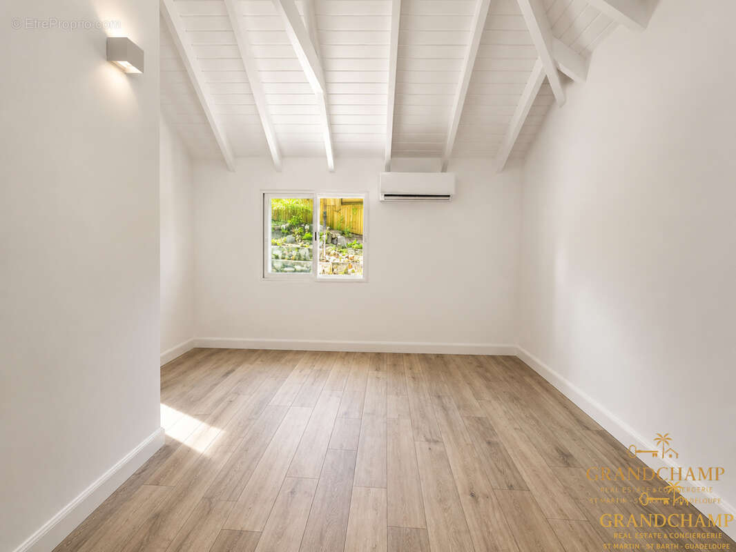 Villa t4 vue mer avec piscine - baie orientale - photo 10