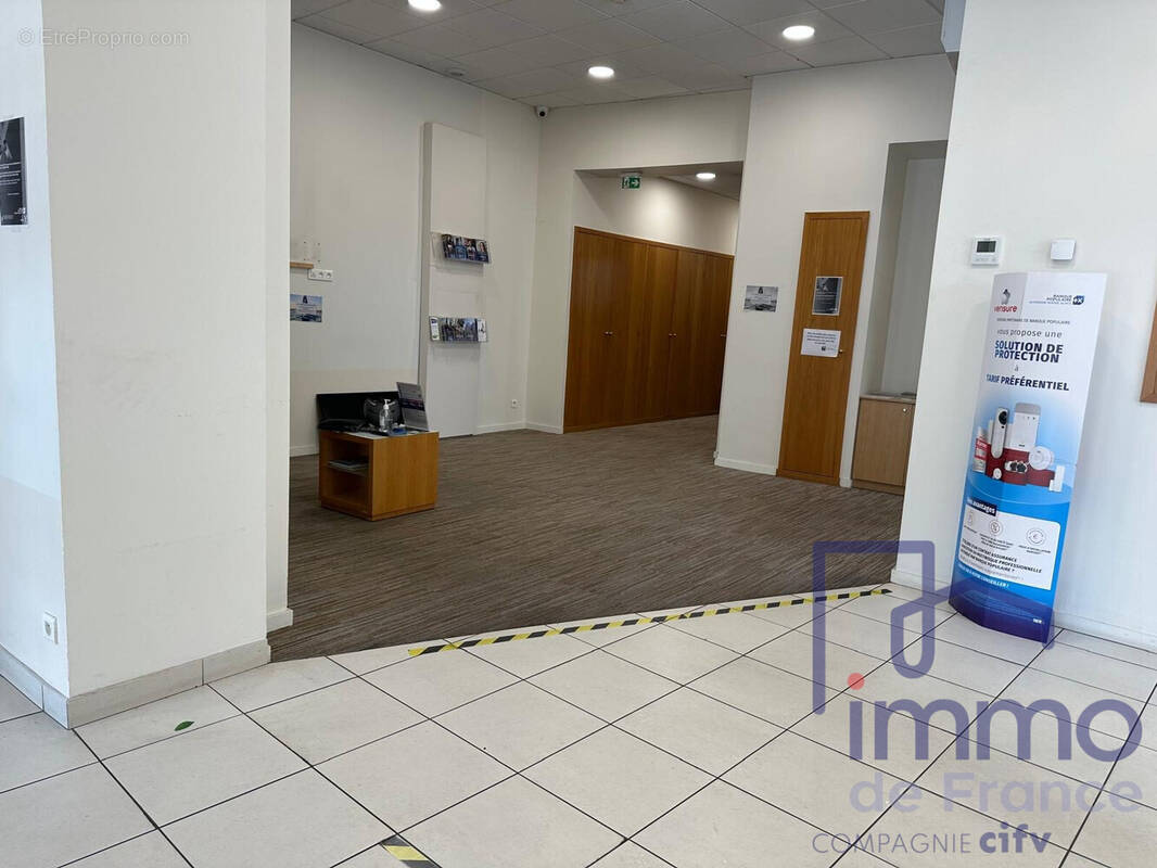Appartement 410 m² à Saint-Etienne  - photo 3