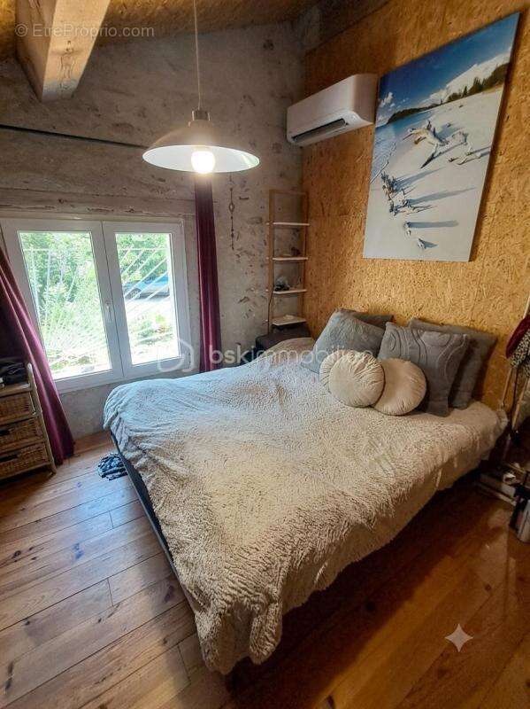 Charme et Authenticité : Maison en pierre restaurée (100m²) - photo 9