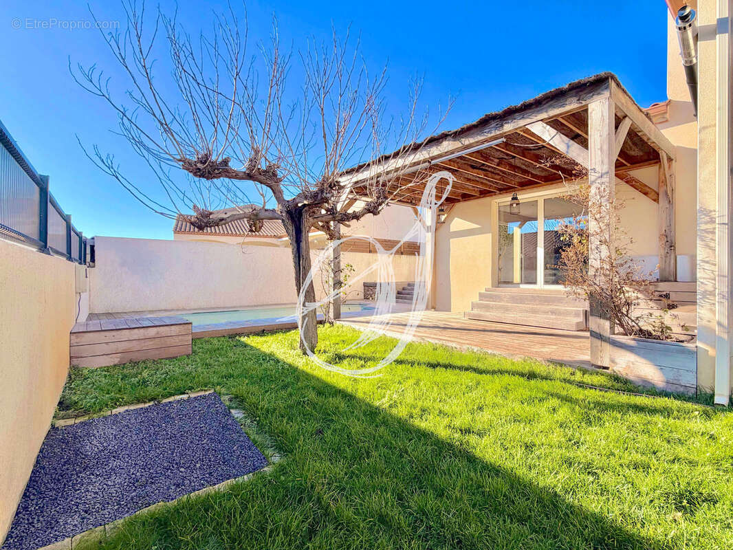 Maison à COURNONSEC