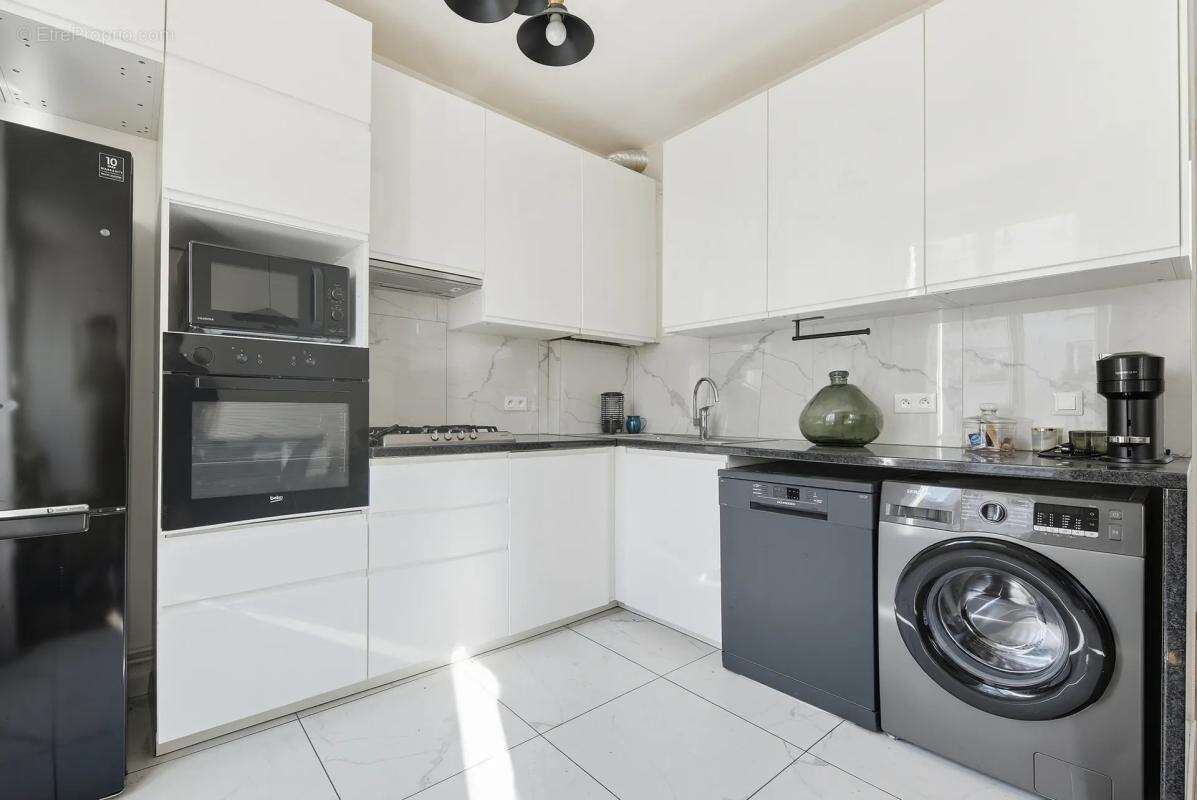 Appartement à CHARENTON-LE-PONT