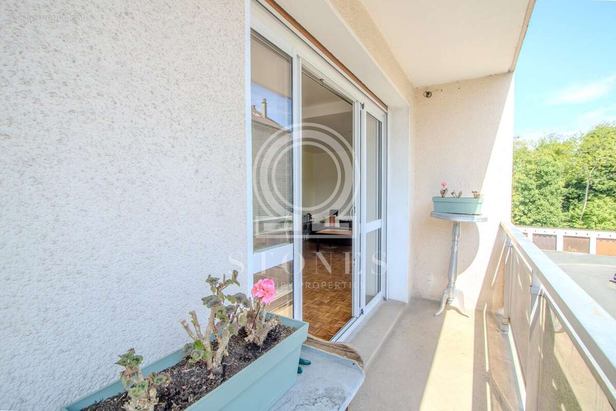 Appartement à LA CELLE-SAINT-CLOUD