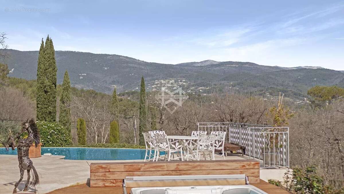 Maison à FAYENCE