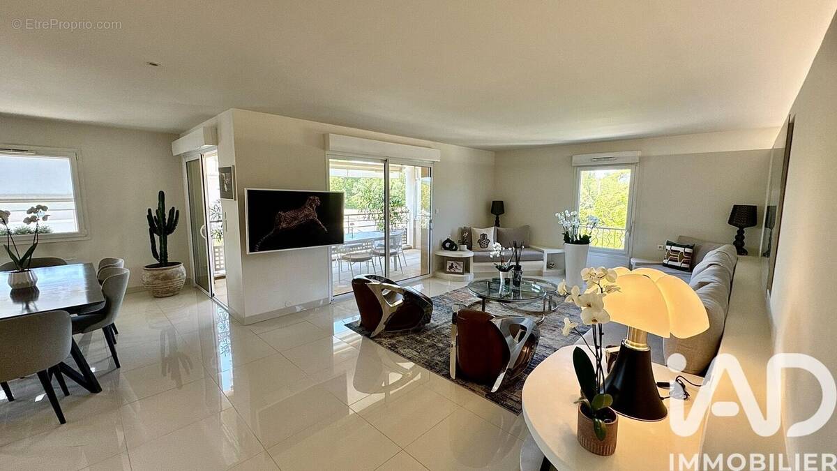 Photo 1 - Appartement à L'ISLE-SUR-LA-SORGUE