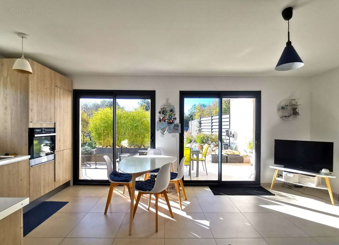 Maison à MEJANNES-LE-CLAP