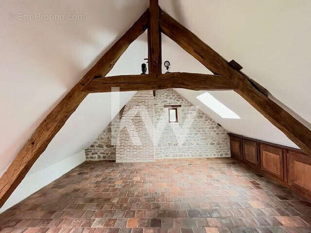 Maison 205 m² à Trainou  - photo 8