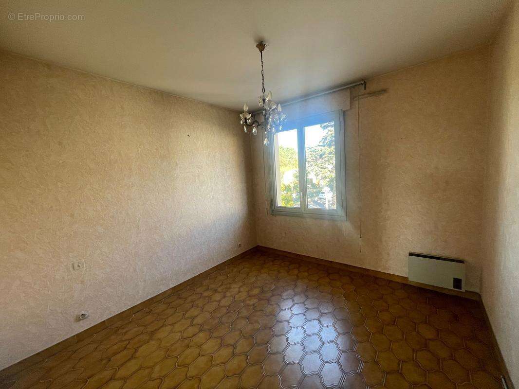 Appartement à SIX-FOURS-LES-PLAGES