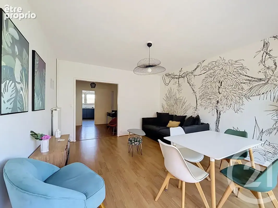 Appartement 5 pièces 94 m² à vendre à Angers (49000) - photo 2