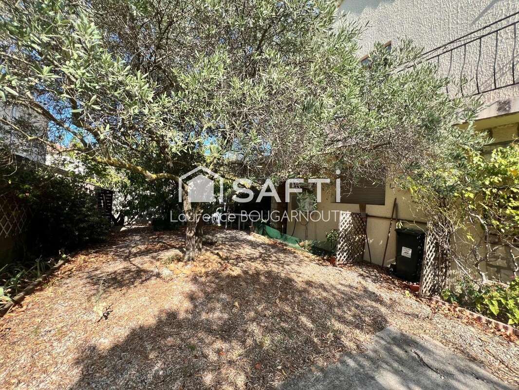 Maison 144 m² à Villeneuve-Les-Avignon  - photo 2