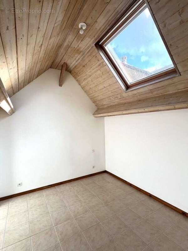 Appartement à HOUDAN