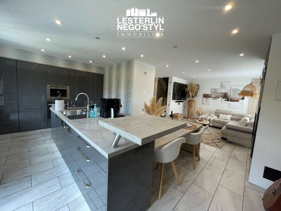 Maison 84 m² à Gonfreville-L'orcher  - photo 4