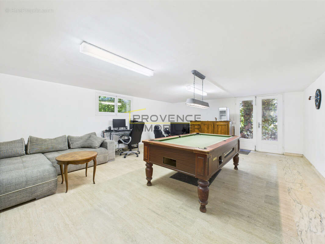 Maison à MONTELIMAR