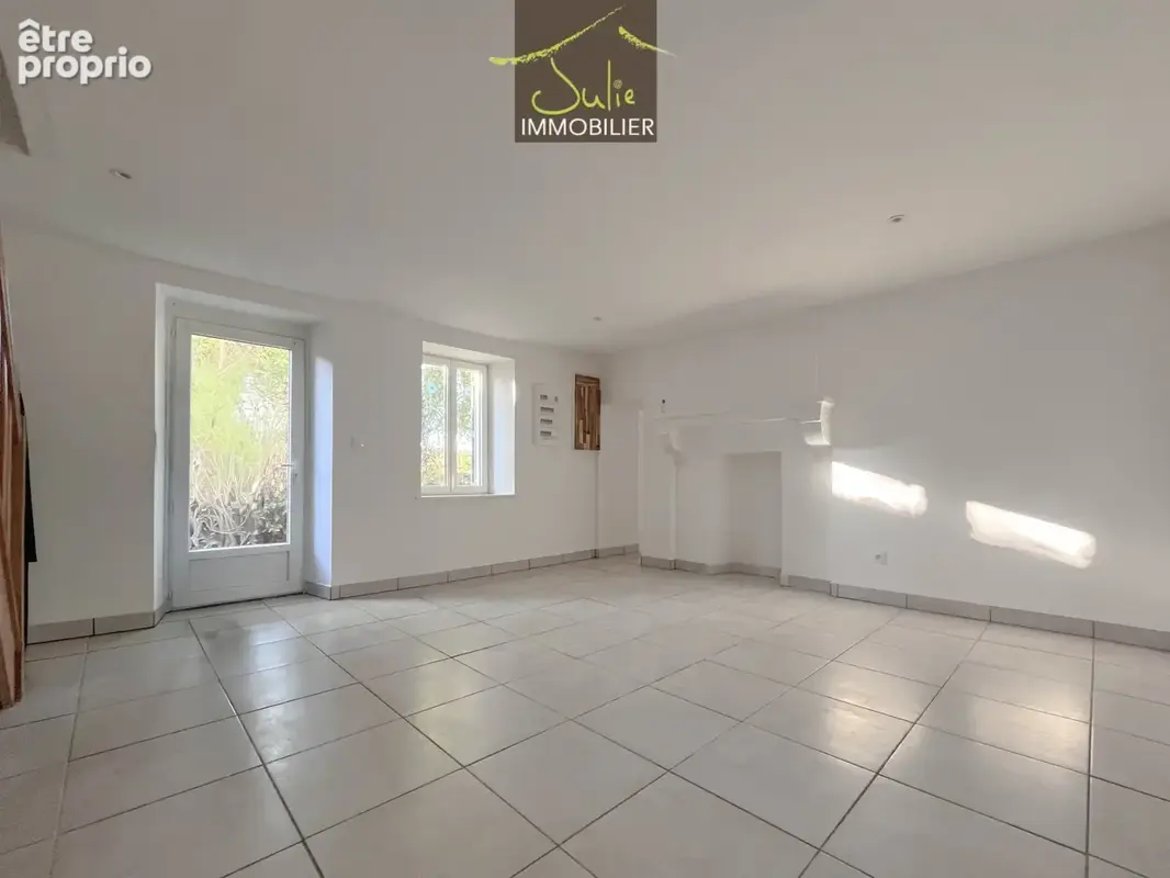 Maison restaurée sur 680m2 de terrain. Idéal 1er achat ou investisseur ! - photo 3
