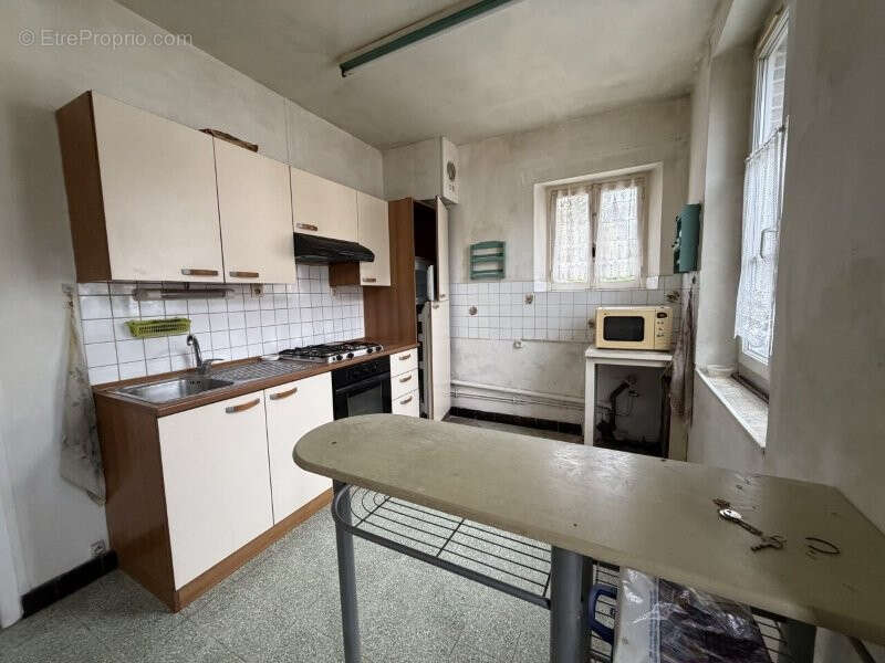 Maison à LA BAZOCHE-GOUET