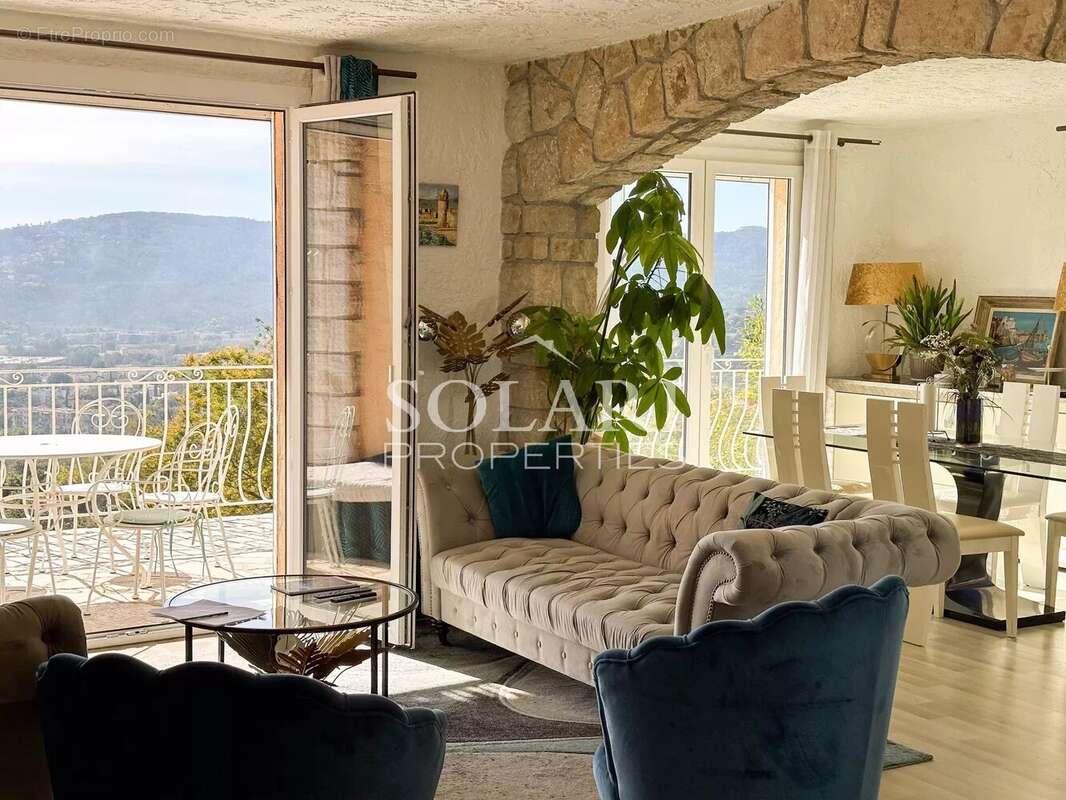 Maison à MANDELIEU-LA-NAPOULE