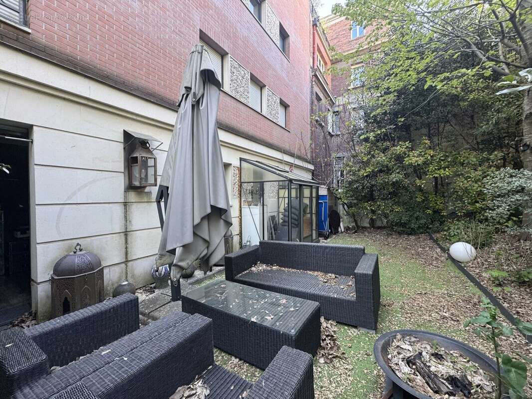 Appartement à NEUILLY-SUR-SEINE