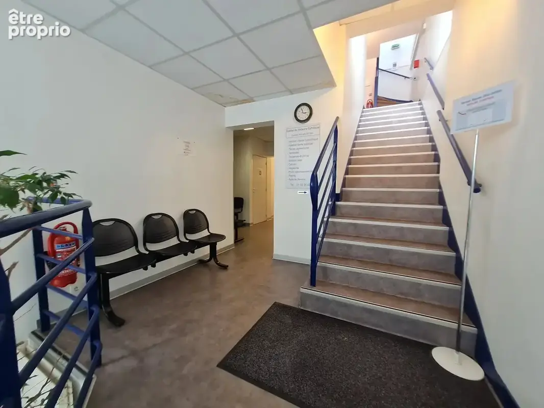 Saint-Cyr l'Ecole - Centre Mairie - photo 4