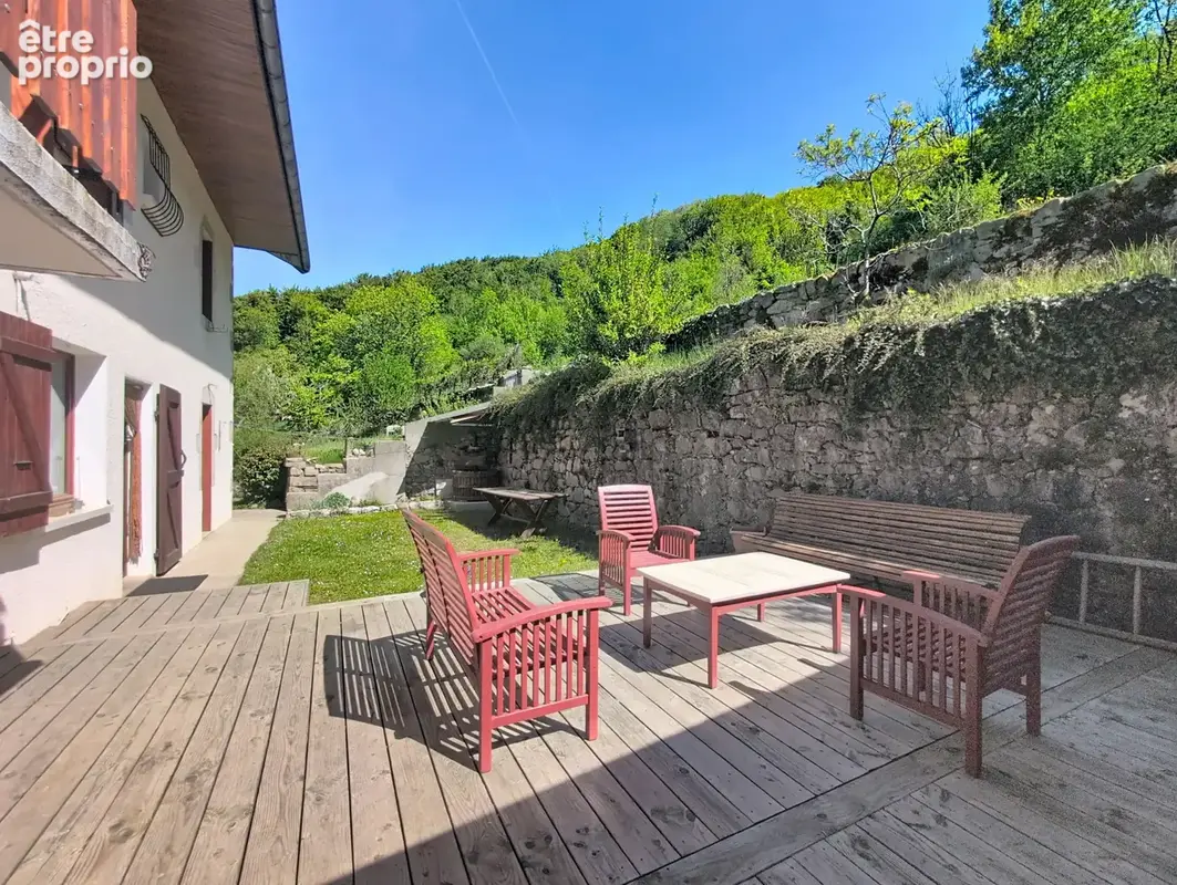 ALLÈVES   Maison familiale 145 m2 - 4 chambres - avec jardin et beau potentiel - photo 7