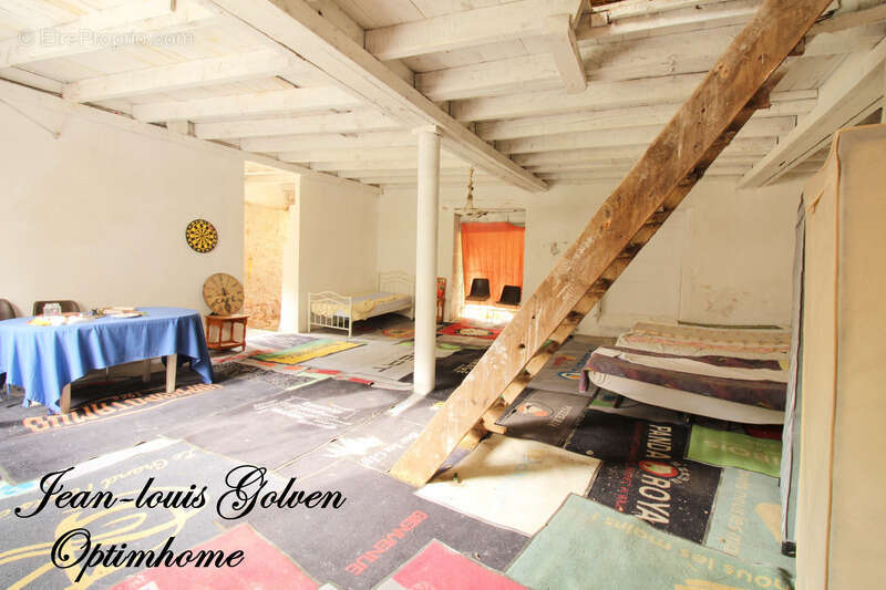 Maison à VERSOLS-ET-LAPEYRE