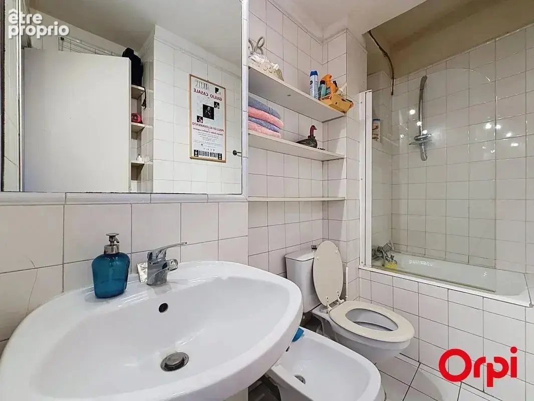 Menton, quartier vieille ville : 2 pièces de 28 m2 avec balcon - photo 6