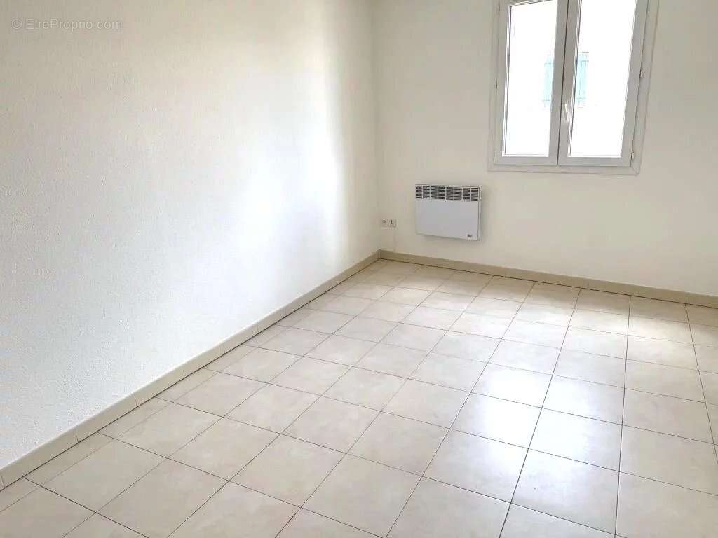 Appartement de type 3 avec terrasse et deux places de stationnement - photo 4