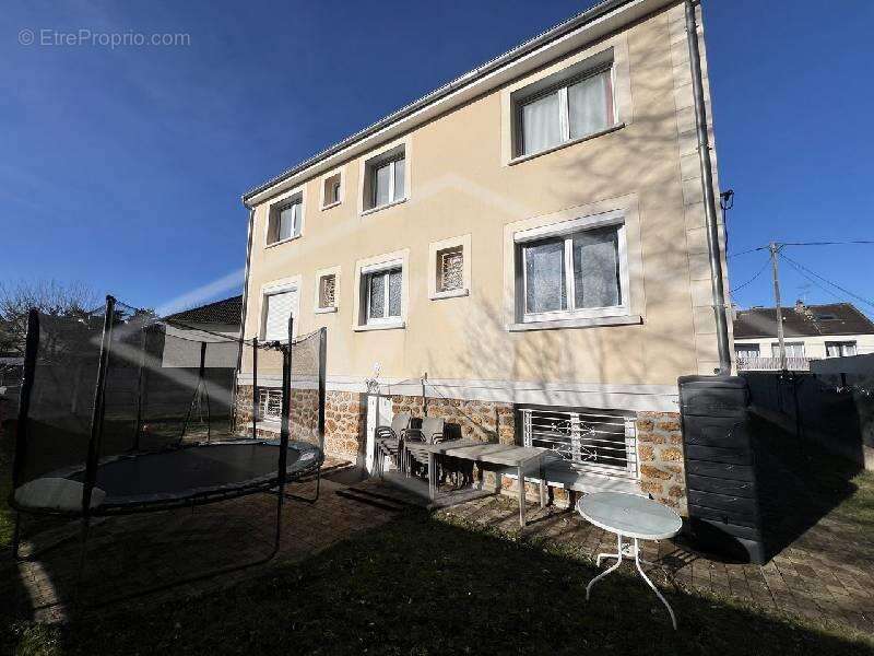 Maison à COMBS-LA-VILLE