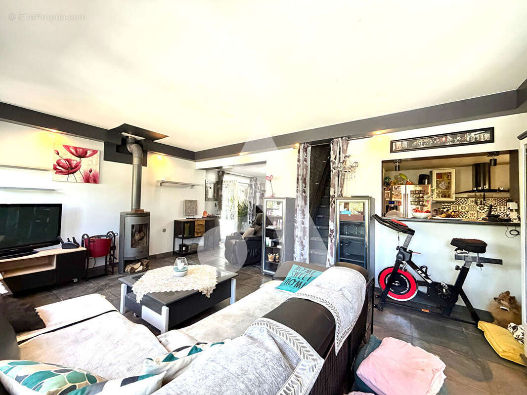 Demeure rare de prestige sur la commune d'Aingeray 5 pièces 145 m² - photo 3