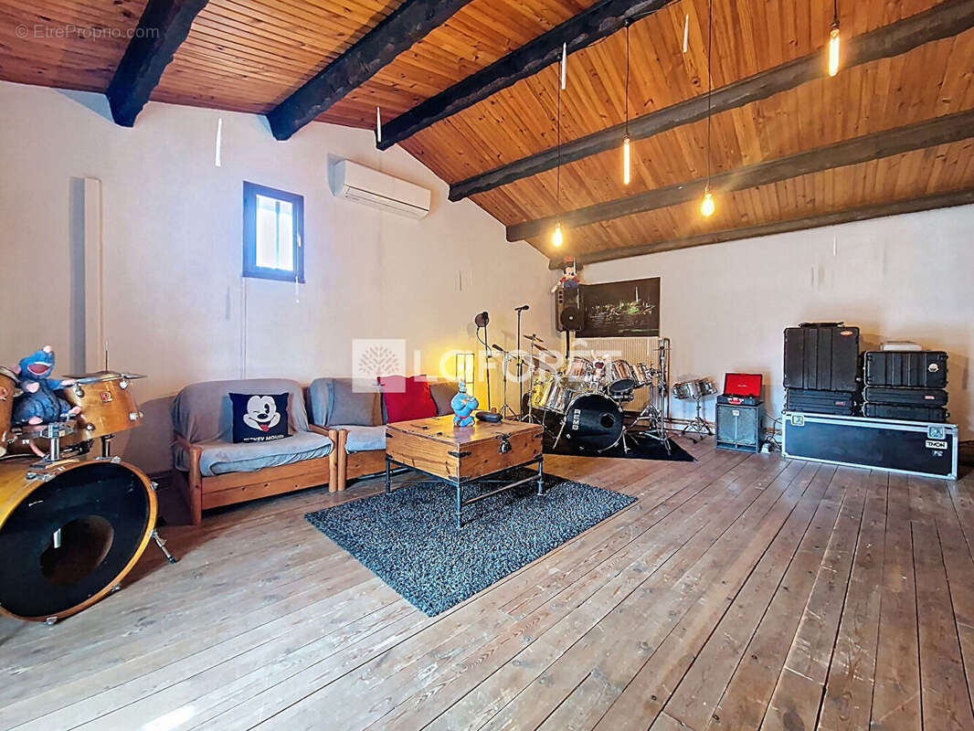 Maison à SAINT-ZACHARIE