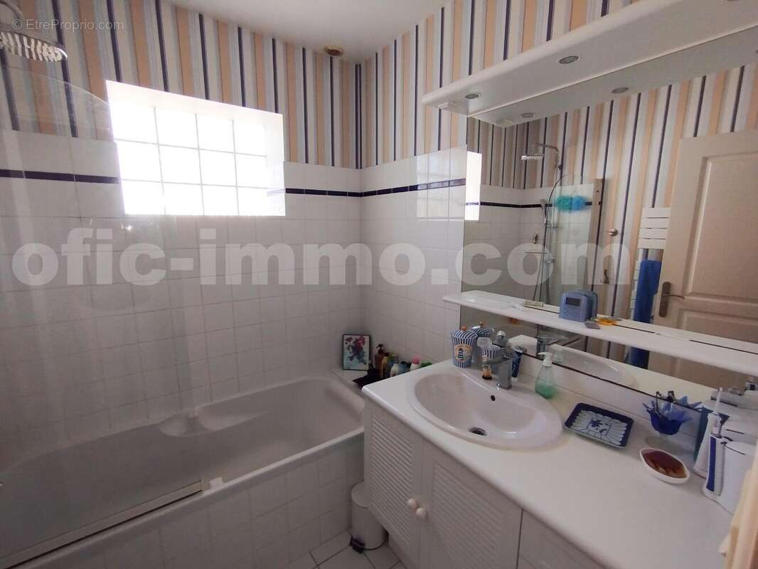 IMG_20250618_144949_edited - Maison à ARZON