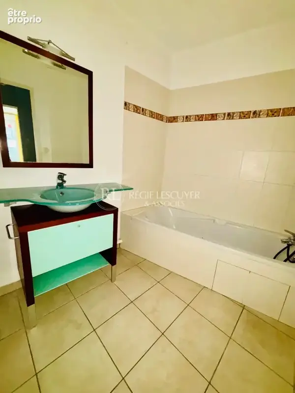 Appartement avec garage et balcon de type T3 - photo 8