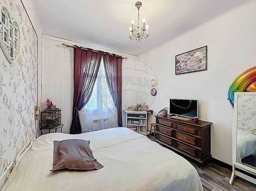 Maison à SAINT-FELIX-DE-PALLIERES