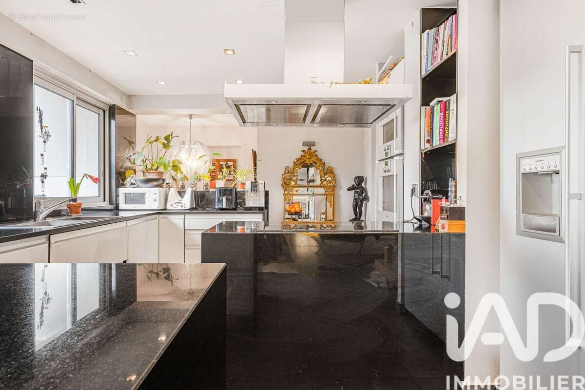 Photo 9 - Appartement à LEVALLOIS-PERRET