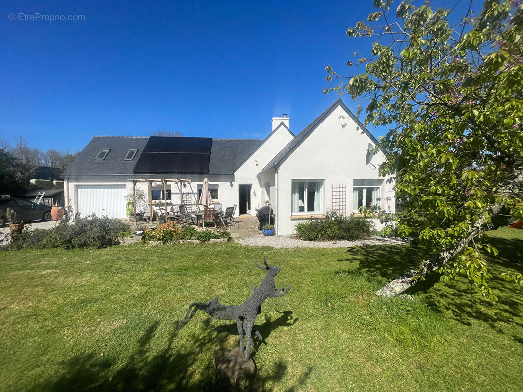 Maison à HUELGOAT