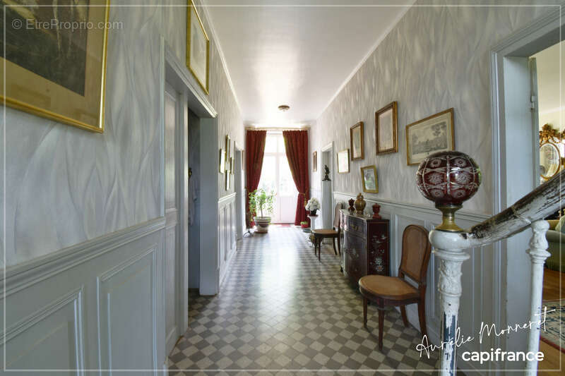 Maison Bourgeoise à vendre Maisonnais (18) - photo 4