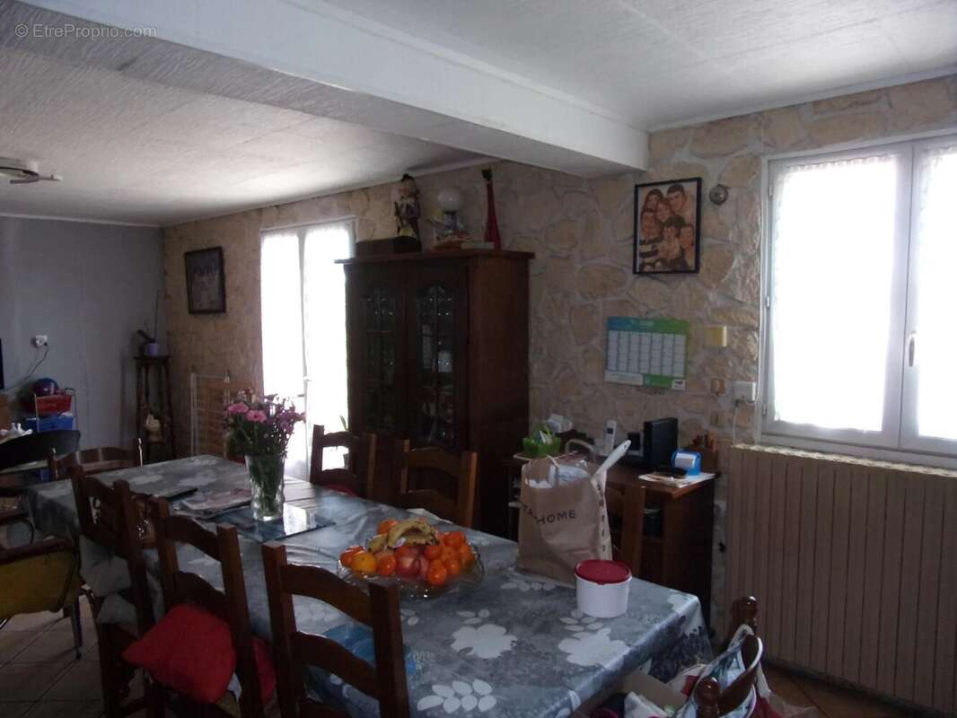 Appartement à AVERMES