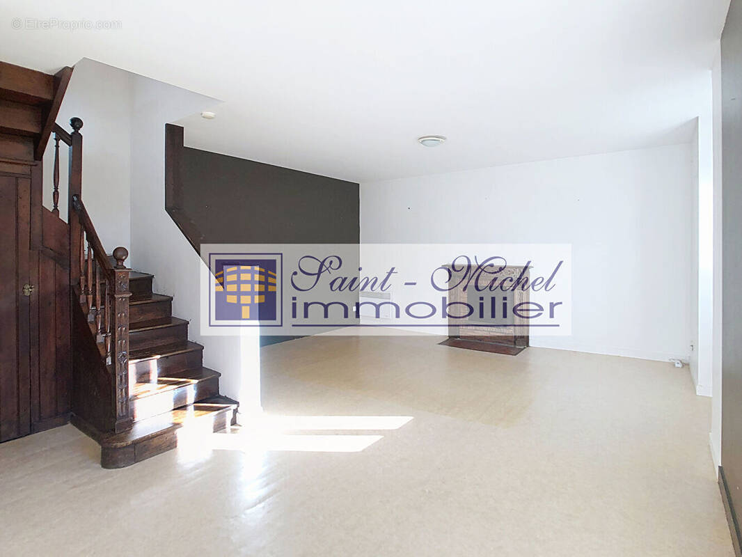 Maison à SAINT-THURIEN