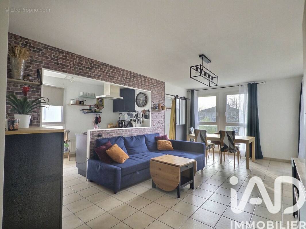 Photo 1 - Appartement à SAINTE-GENEVIEVE-DES-BOIS