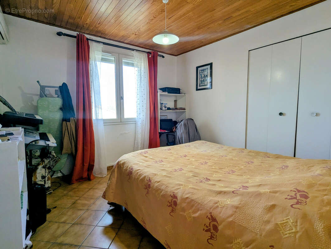 Maison à COURSAN