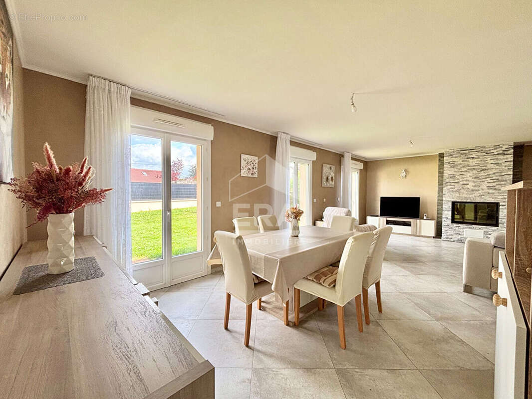 Maison à BALLANCOURT-SUR-ESSONNE