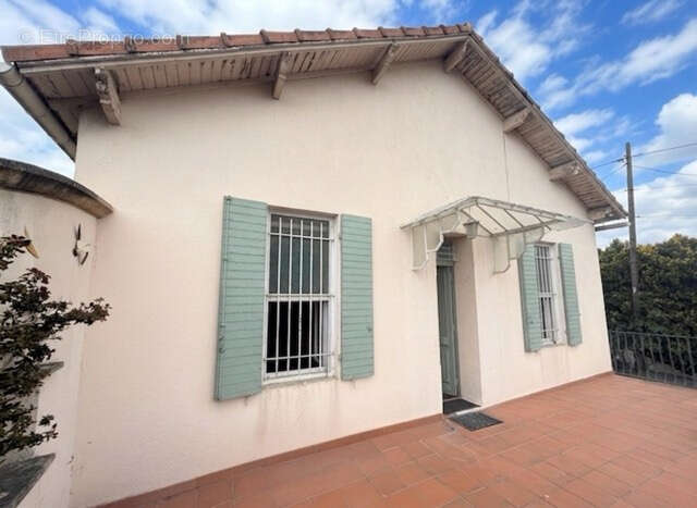Maison 140 m2 env comprenant 2 appartements a vendre sur marseille - photo 14