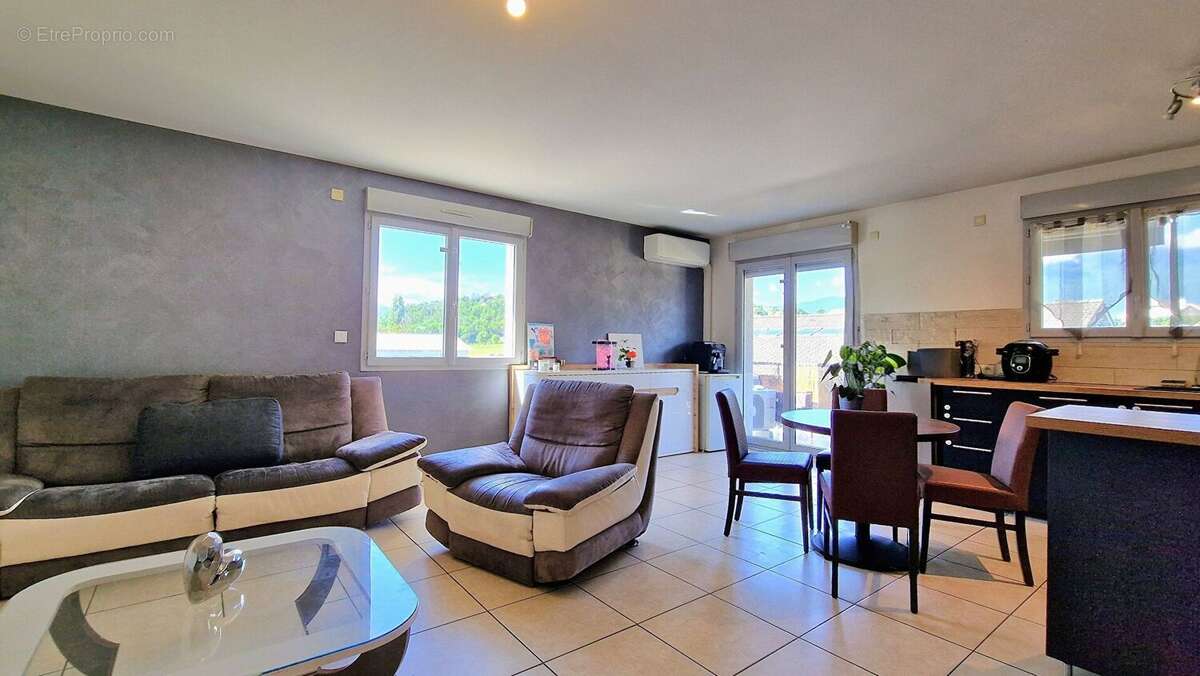 Appartement à VIVIERS-DU-LAC