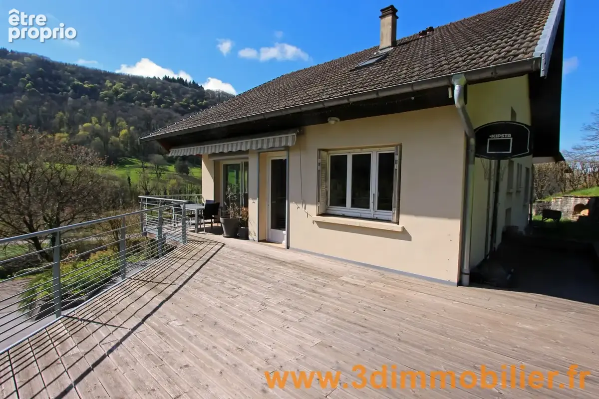 Maison 7 pièces 143 m² à vendre à Lons-Le-Saunier (39000) - photo 7
