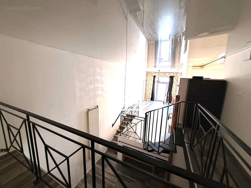 Appartement 80m² à marseille 1er arrondissement - photo 4