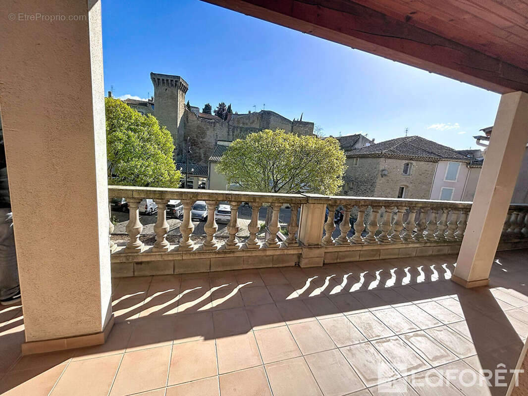 Appartement à COURTHEZON