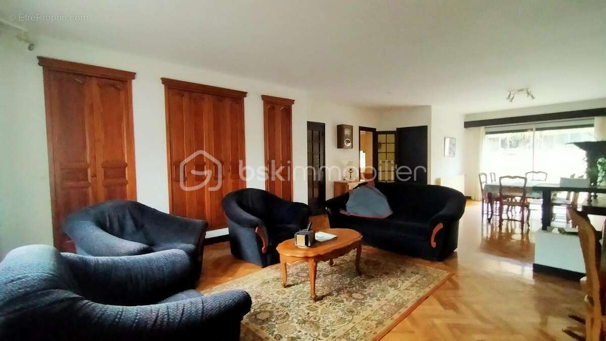 Maison 171 m2 dépendance garage - photo 3