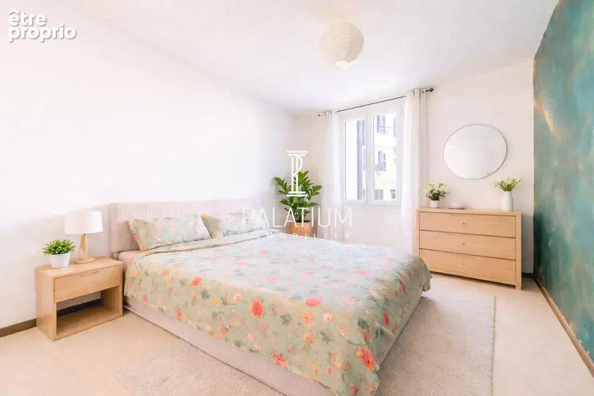 T3 - 54,16 m² - 1er étage - Hyper centre Manosque - In - photo 3