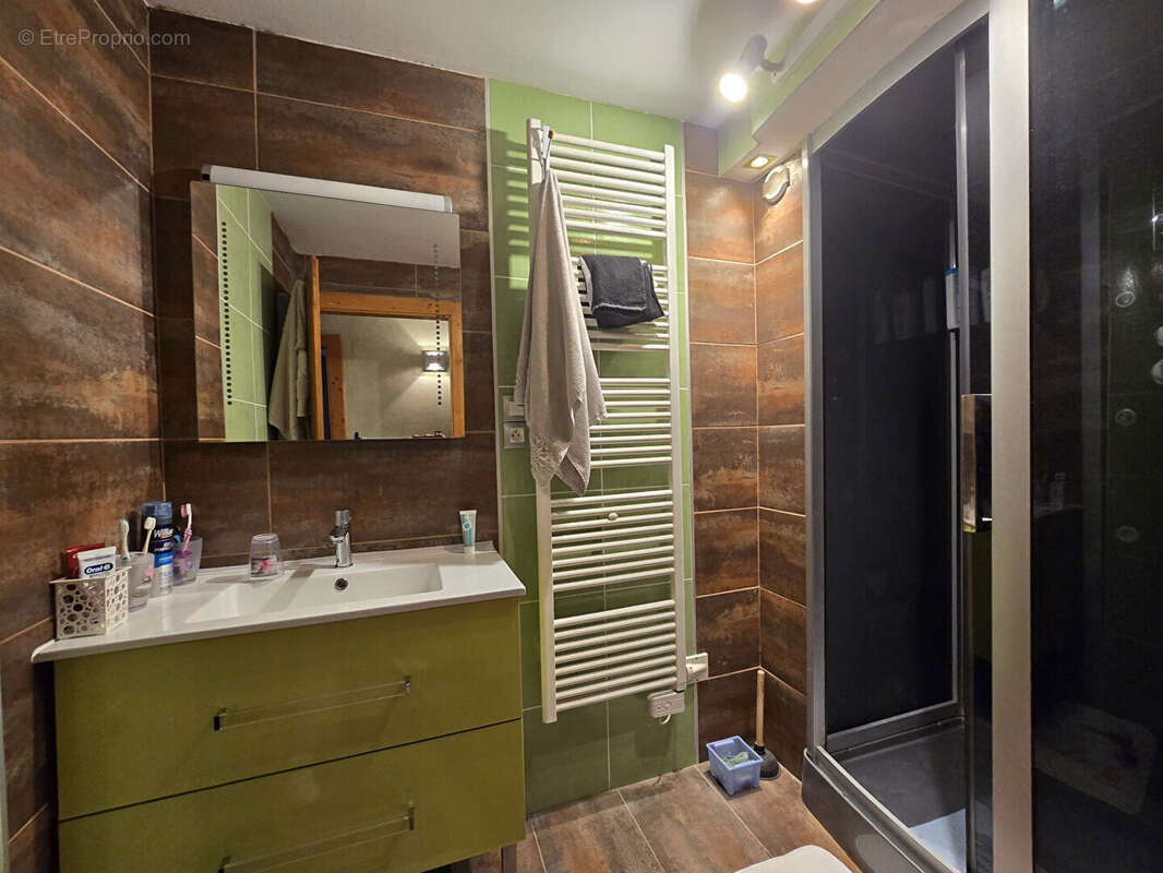 Appartement à FRASNE